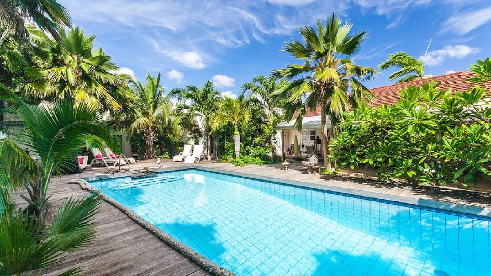 Frangipani Apartments Curaçao