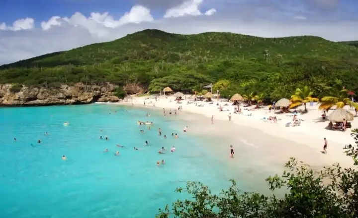 Playa Kenepa Grandi