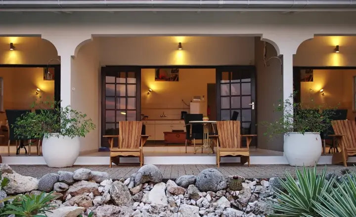 Bantopa Apartments