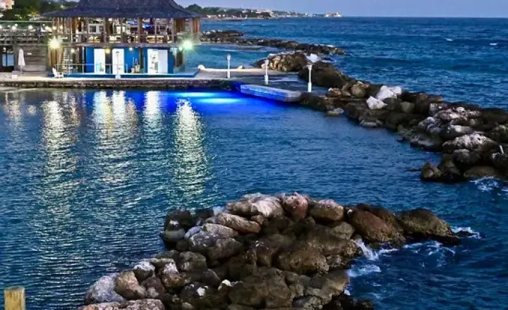 Blues Bar & Restaurant