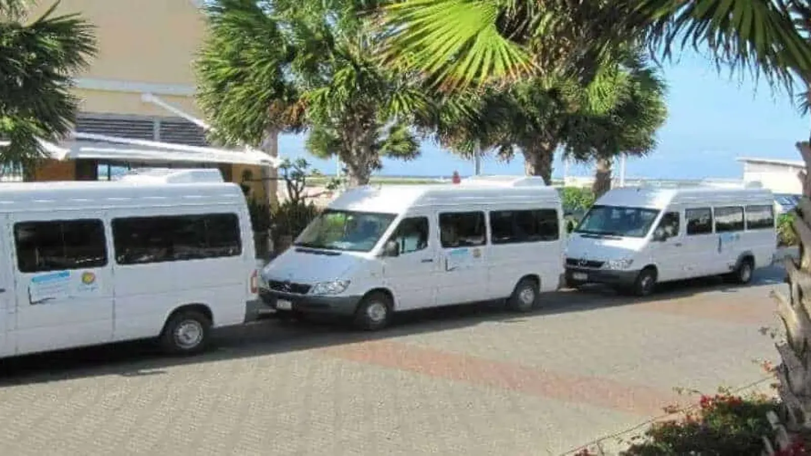Joseph Cares Curaçao
