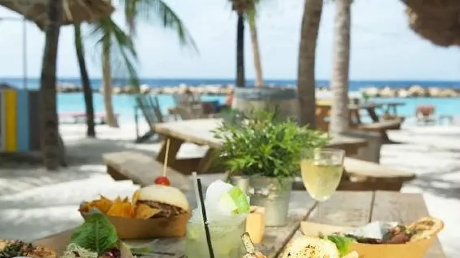 Chill Beach Bar & Grill